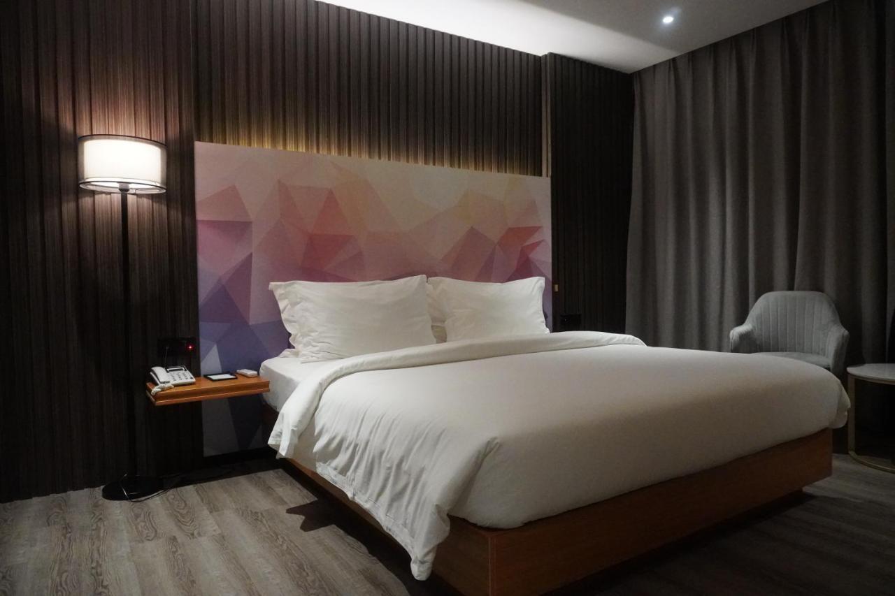 Joy Hotel Phnom Penh Exterior foto