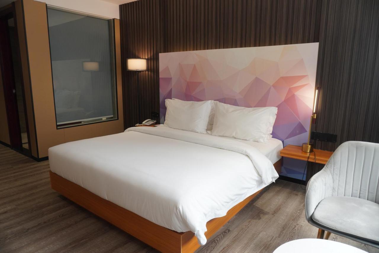 Joy Hotel Phnom Penh Exterior foto